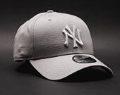 New Era 9FORTY MLB League Basic New York Yankees Strapback Grey / White Cap