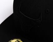 Kšiltovka New Era - NBA Black on Black 59FIFTY - Chicago Bulls - Black