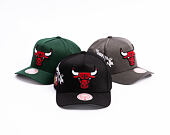 Cap Mitchell & Ness  - NBA Born To Win - Pro Pinch Snapback - Chicago Bulls - Black