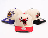 Cap Mitchell & Ness - Off Tilted - NBA - Chicago Bulls - Off White